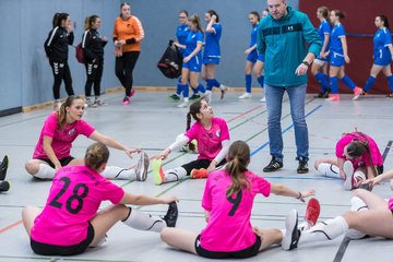 Bild 33 - B-Juniorinnen 2 Loewinnen Cup